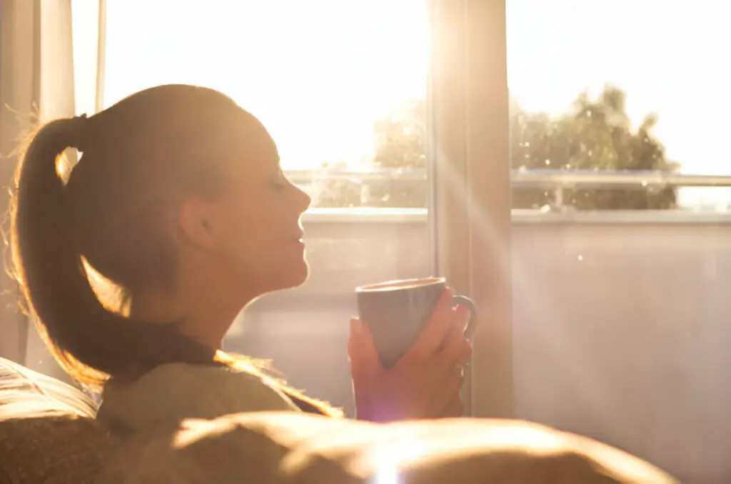 burn belly fat naturally with morning routine