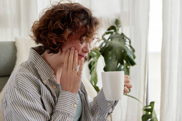 Drinking coffee on an empty stomach may lead to weight gain due to increased cortisol levels